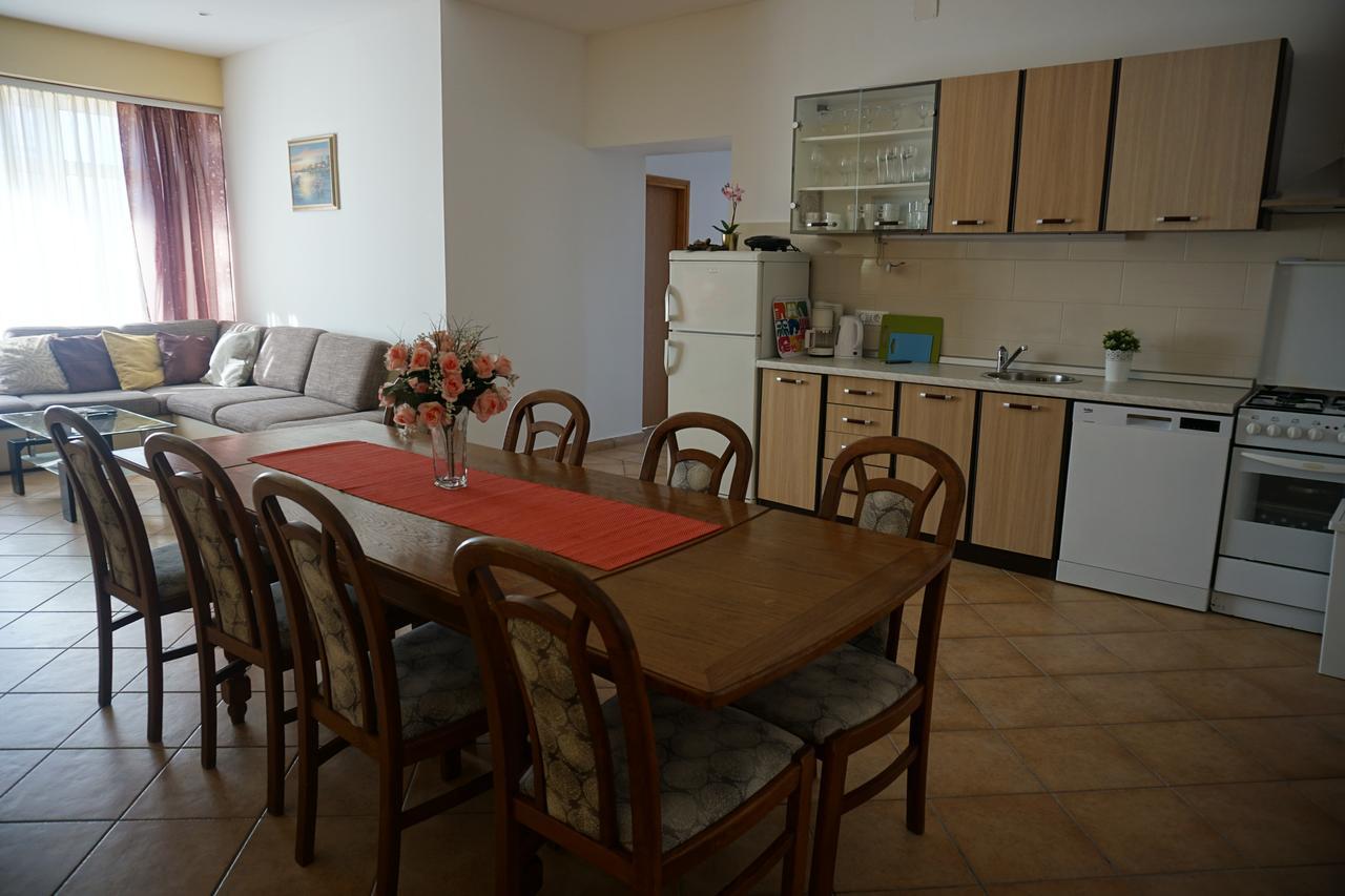 Apartments Ivancic Новий Винодольський Екстер'єр фото